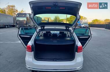 Універсал Volkswagen Passat 2012 в 