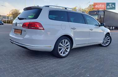 Універсал Volkswagen Passat 2012 в 