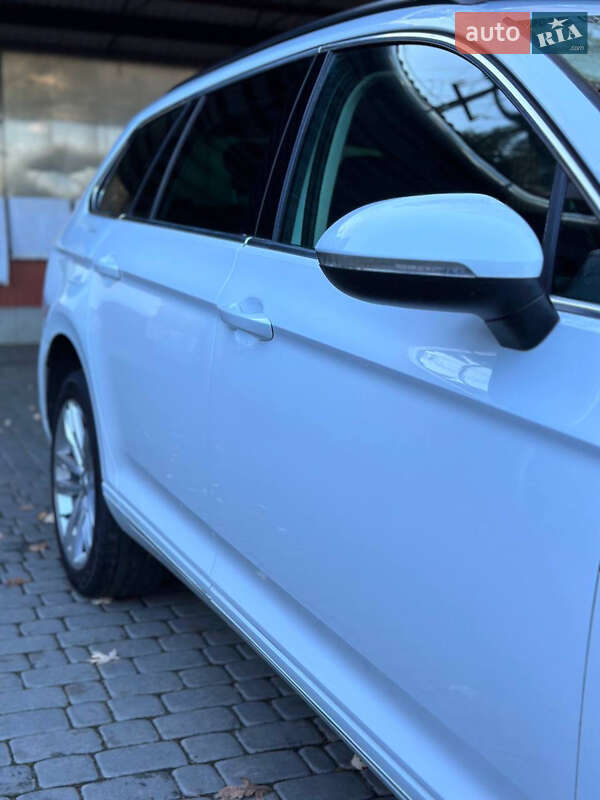 Універсал Volkswagen Passat 2015 в Харкові