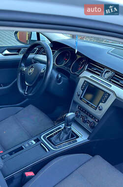 Универсал Volkswagen Passat 2015 в Харькове