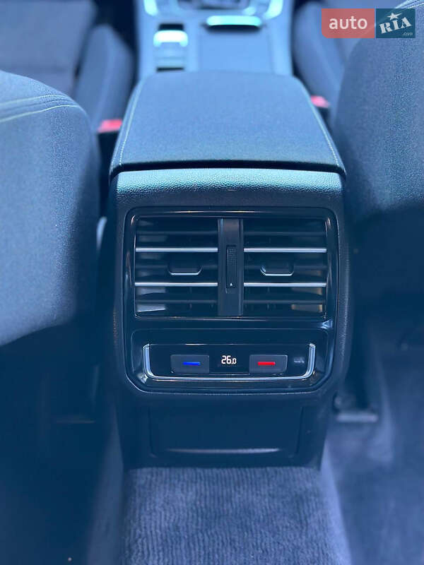 Універсал Volkswagen Passat 2015 в Харкові