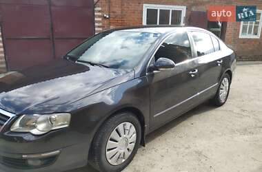 Седан Volkswagen Passat 2005 в 