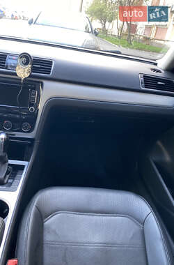 Седан Volkswagen Passat 2012 в 