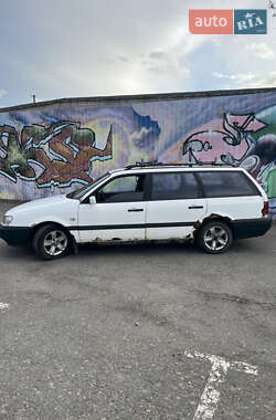 Універсал Volkswagen Passat 1996 в 