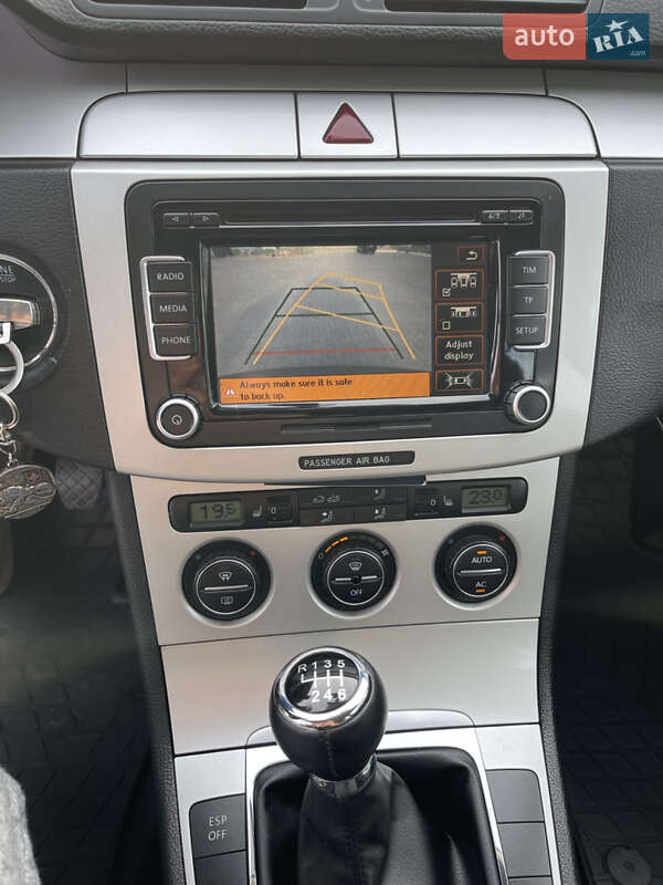 Універсал Volkswagen Passat 2008 в Одесі