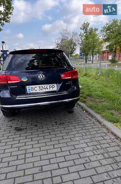 Універсал Volkswagen Passat 2011 в 