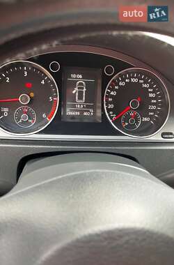 Універсал Volkswagen Passat 2011 в 
