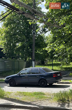 Седан Volkswagen Passat 1996 в 