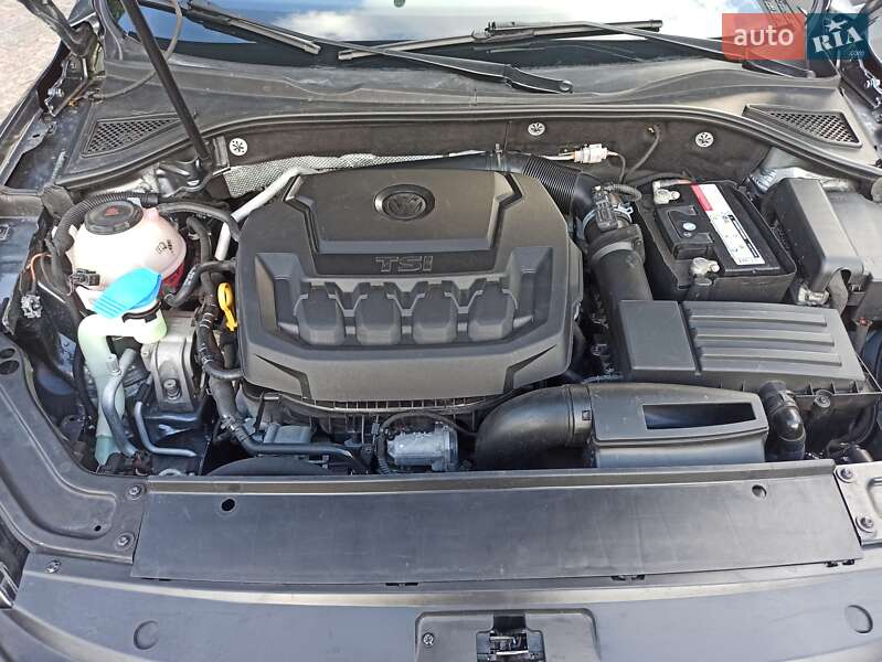 Седан Volkswagen Passat 2017 в Харкові