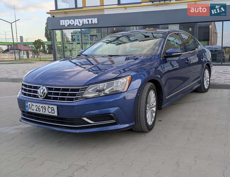 Седан Volkswagen Passat 2016 в Луцке