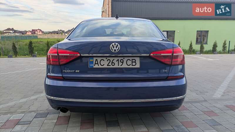 Седан Volkswagen Passat 2016 в Луцке