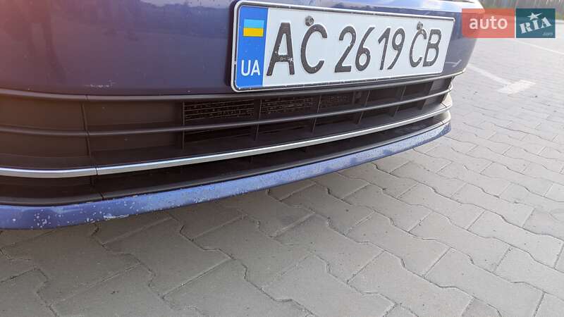 Седан Volkswagen Passat 2016 в Луцке