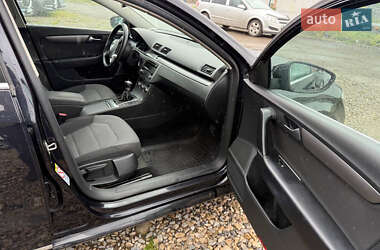Універсал Volkswagen Passat 2012 в 