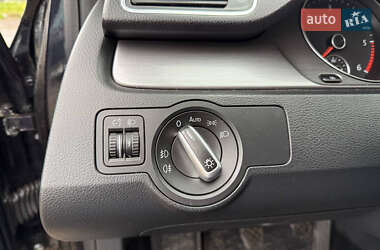 Універсал Volkswagen Passat 2012 в 