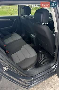 Універсал Volkswagen Passat 2013 в 