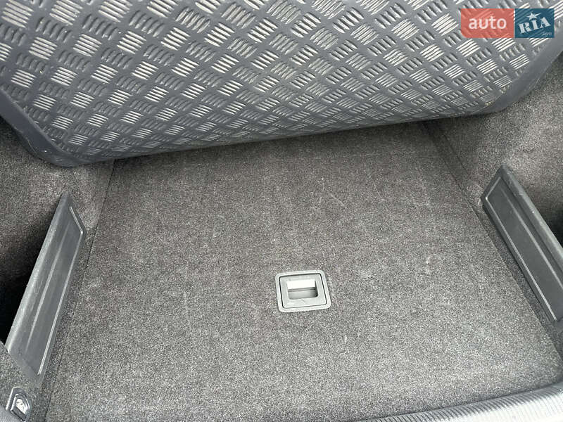 Універсал Volkswagen Passat 2010 в Вінниці