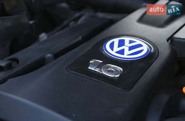 Седан Volkswagen Passat 2003 в 