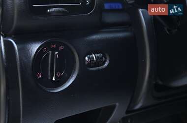 Седан Volkswagen Passat 2003 в 