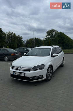 Универсал Volkswagen Passat 2011 в Бродах