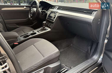 Седан Volkswagen Passat 2018 в 