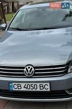 Седан Volkswagen Passat 2012 в Киеве