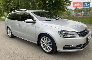 Универсал Volkswagen Passat 2012 в 