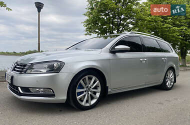 Универсал Volkswagen Passat 2012 в 