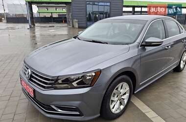 Седан Volkswagen Passat 2016 в 