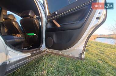 Седан Volkswagen Passat 2004 в 