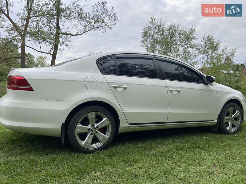 Седан Volkswagen Passat 2011 в Тернополі