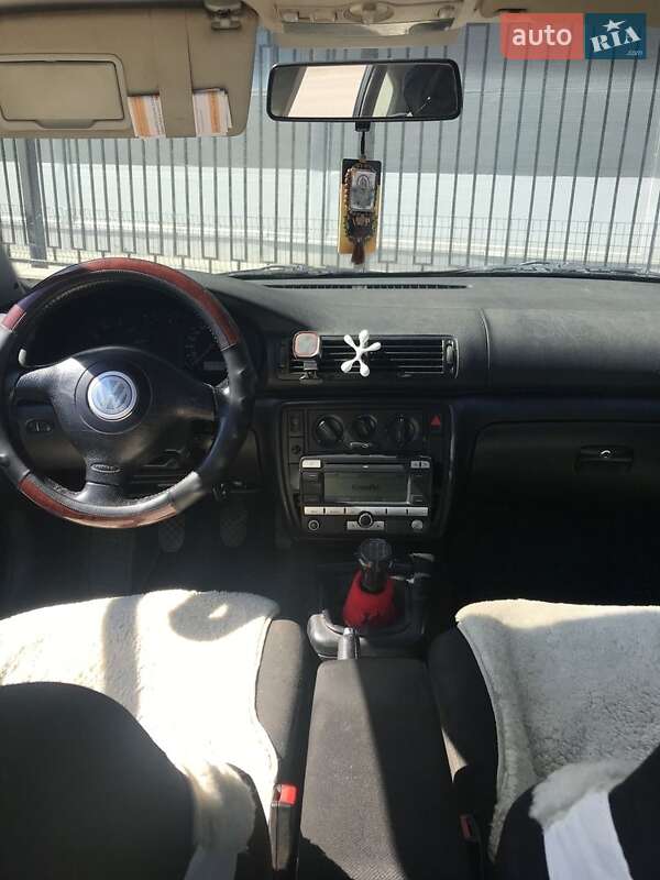 Седан Volkswagen Passat 1997 в 