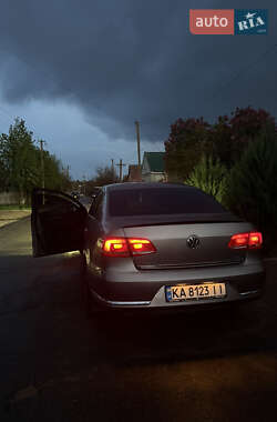 Седан Volkswagen Passat 2012 в Покровском