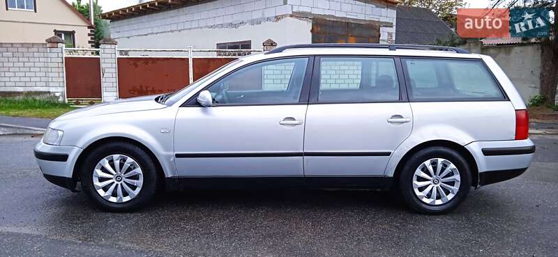 Универсал Volkswagen Passat 2000 в Славуте