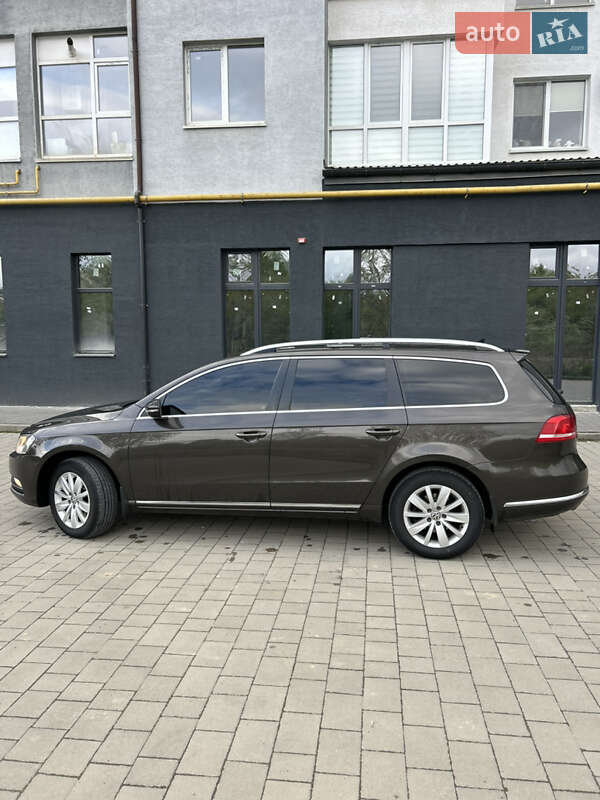 Универсал Volkswagen Passat 2013 в Ивано-Франковске