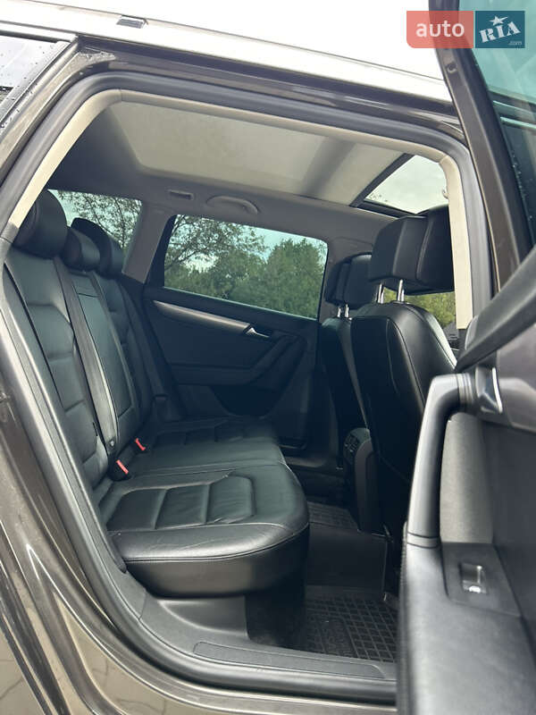 Универсал Volkswagen Passat 2013 в Ивано-Франковске