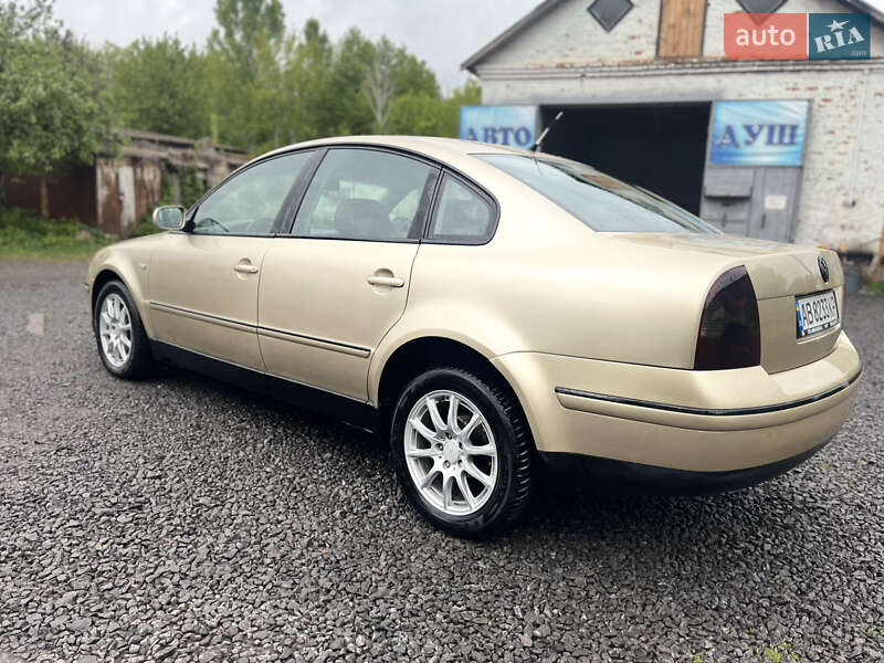 Седан Volkswagen Passat 2001 в Літині