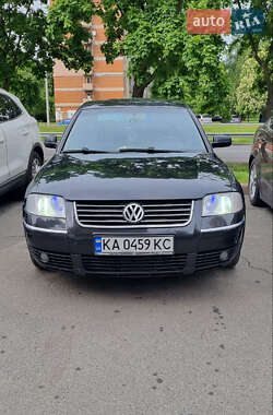 Седан Volkswagen Passat 2002 в Києві