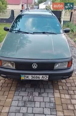Універсал Volkswagen Passat 1991 в Березному