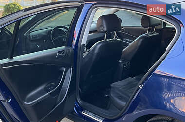 Седан Volkswagen Passat 2006 в 