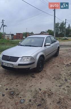Седан Volkswagen Passat 2003 в Мерефа
