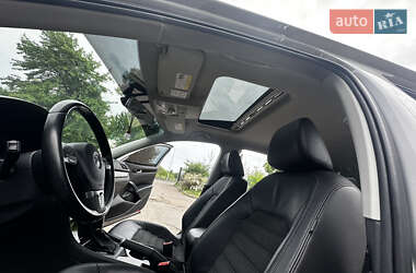 Седан Volkswagen Passat 2014 в 
