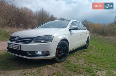 Седан Volkswagen Passat 2011 в 