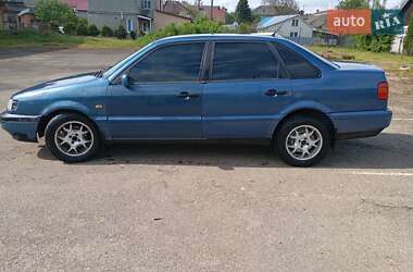 Седан Volkswagen Passat 1996 в 