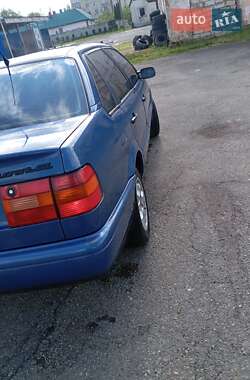 Седан Volkswagen Passat 1996 в 