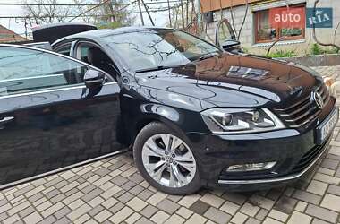 Седан Volkswagen Passat 2013 в Мукачевому