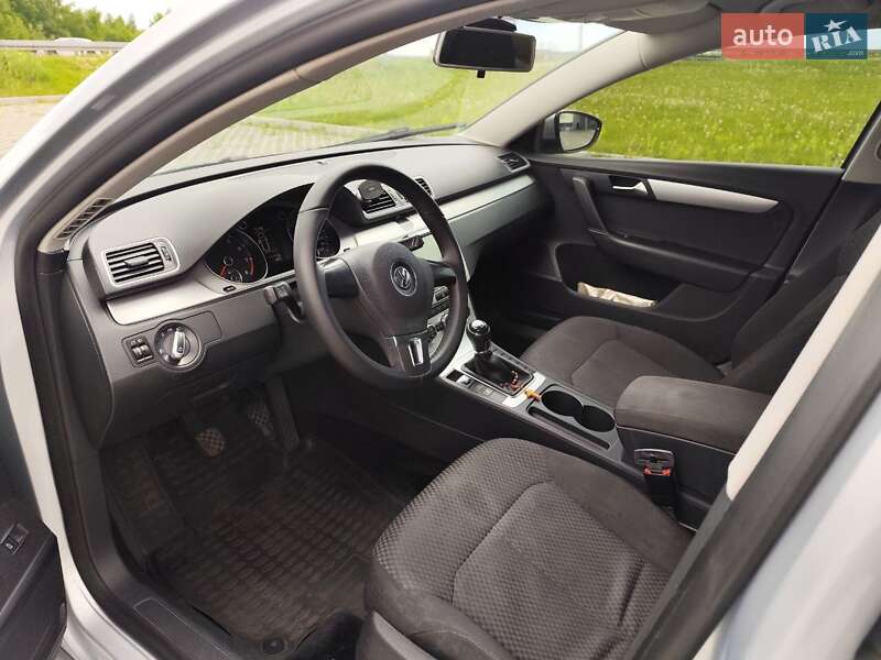 Универсал Volkswagen Passat 2012 в Львове