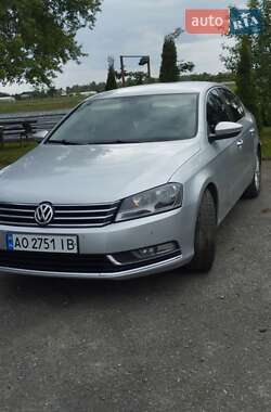 Седан Volkswagen Passat 2011 в 