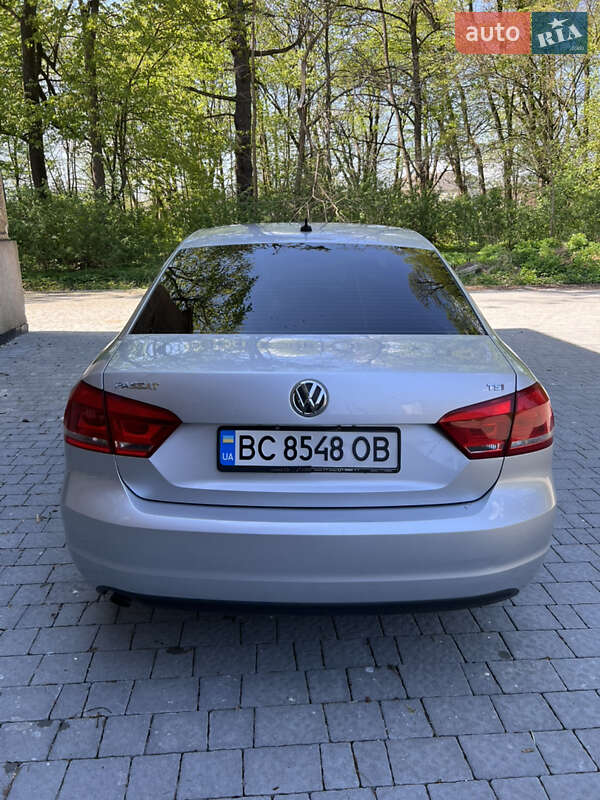 Седан Volkswagen Passat 2015 в Ходореві фото 10 Седан Volkswagen Passat 2015 в Ходореві