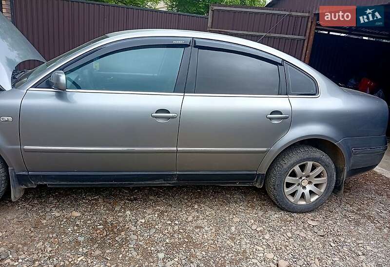 Седан Volkswagen Passat 2002 в Кіцмані