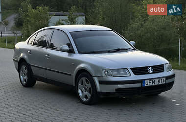 Седан Volkswagen Passat 1999 в 